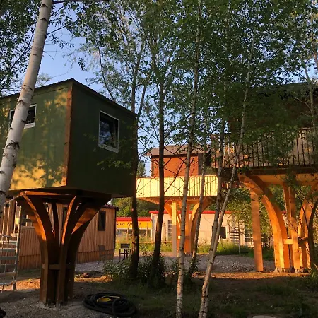 キャンプ場 Baumhaus - Tiny Haus In Der Hoehe