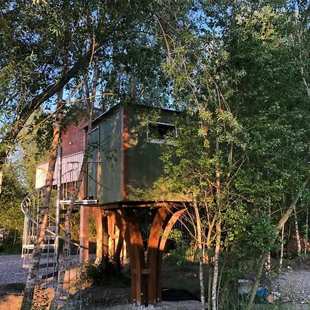 Baumhaus - Tiny Haus In Der Hoehe مكان تخييم *